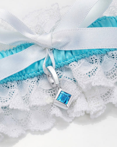 'Tradition with a Twist' Square Charm & Garter