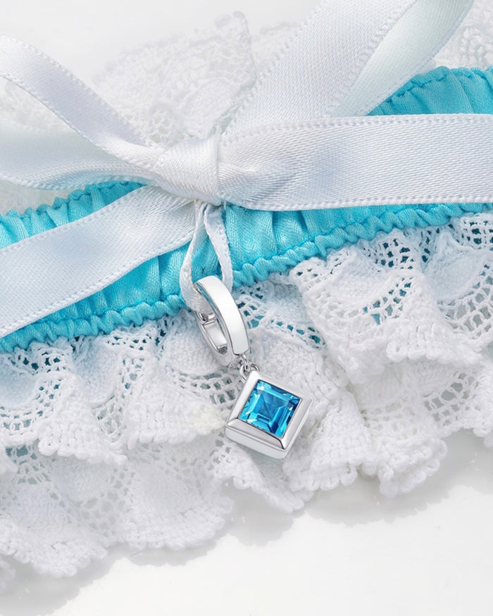 'Tradition with a Twist' Square Charm & Garter